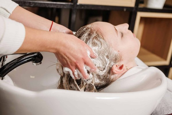 Shampoing pour la repousse des cheveux : quel modèle choisir ?